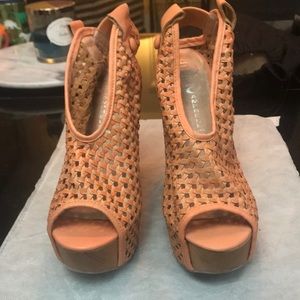 Havana Last Platforms by Jeffrey Campbell